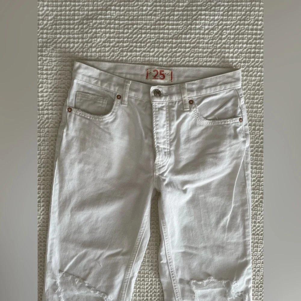 FREE PEOPLE We The Free Maggie Mid Rise Straight in Optic White Size 25